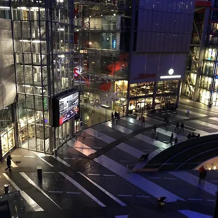 Im Sony Center Am Potsdamer Platz * برلين