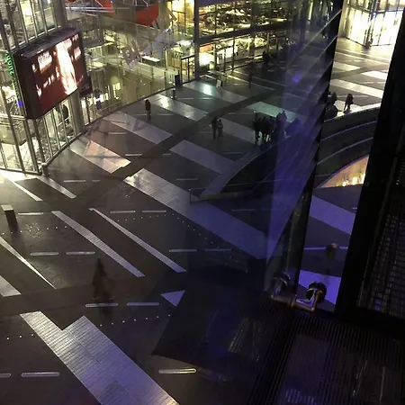 Im Sony Center Am Potsdamer Platz برلين
